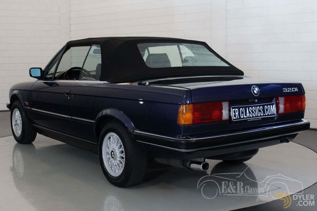 Classic 1988 BMW 320i E30 cabrio Royalblau for Sale - Dyler