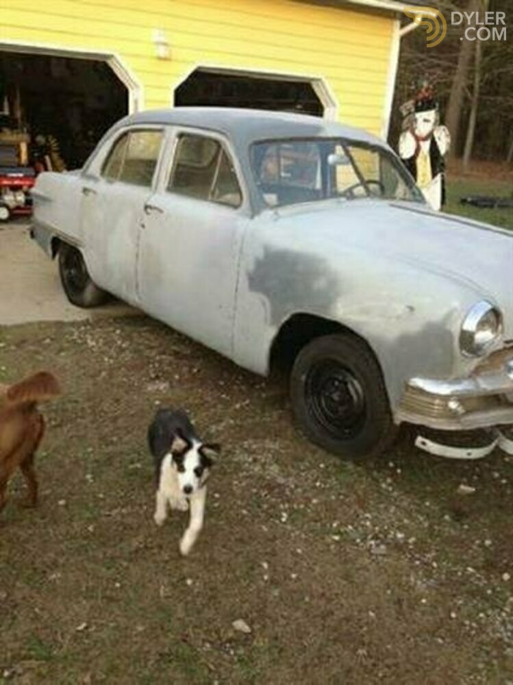 1951 Ford Sedan, foto 1
