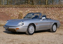 Alfa Romeo Spider 2.0 Cabriolet / Roadster 1994 Silver Alfa Romeo Spider 2.0 Cabriolet / Roadster 1994 Silver Car for Sale. 304379