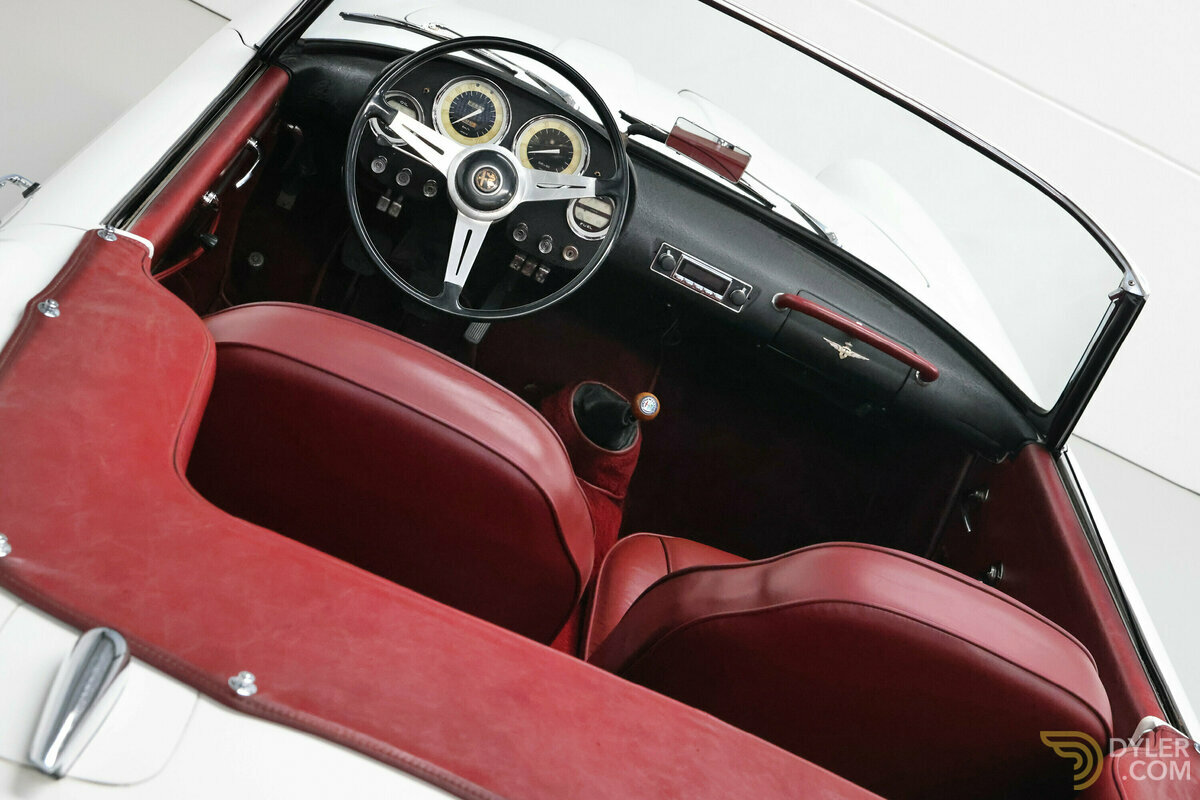 1960 Alfa Romeo 2000 Spider LHD with coachwork by Touring of Milan, foto 2