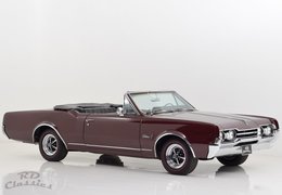 Oldsmobile Cutlass Cabriolet / Roadster 1967 Red Oldsmobile Cutlass Cabriolet / Roadster 1967 Red Car for Sale. 375232