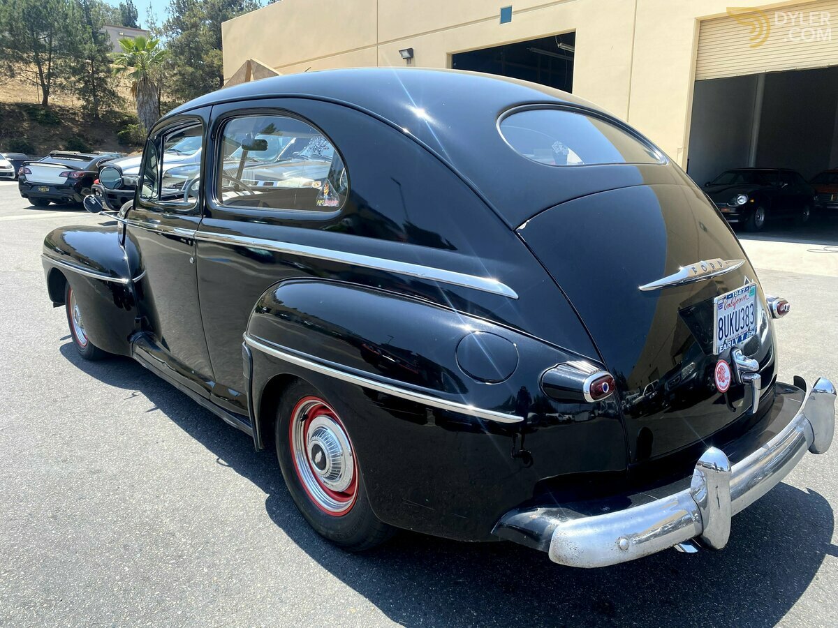 1947 Ford Super Deluxe V8, foto 3