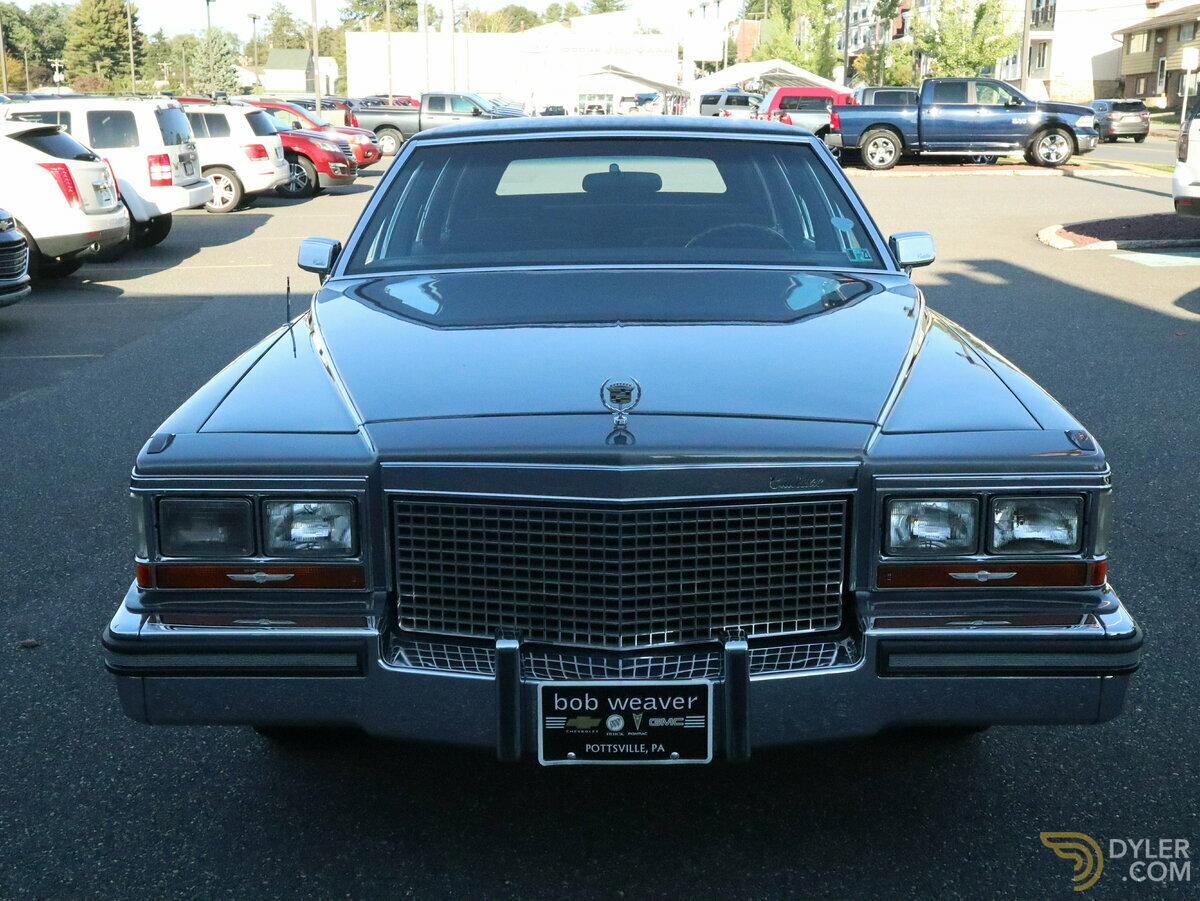 1988 Cadillac Brougham Base, foto 2