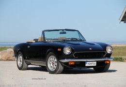 Fiat 124 Turbo Spider Cabriolet / Roadster 1982 Black Fiat 124 Turbo Spider Cabriolet / Roadster 1982 Black Car for Sale. 261331