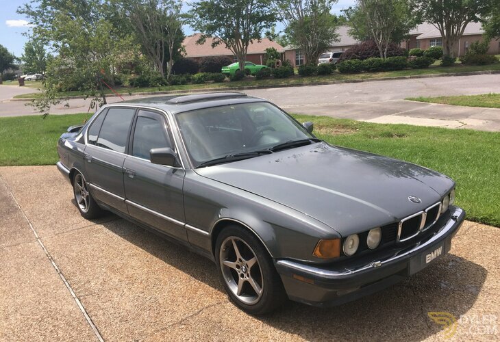 Classic 1987 BMW 750i 4-door sedan For Sale. Price 4 000 USD - Dyler