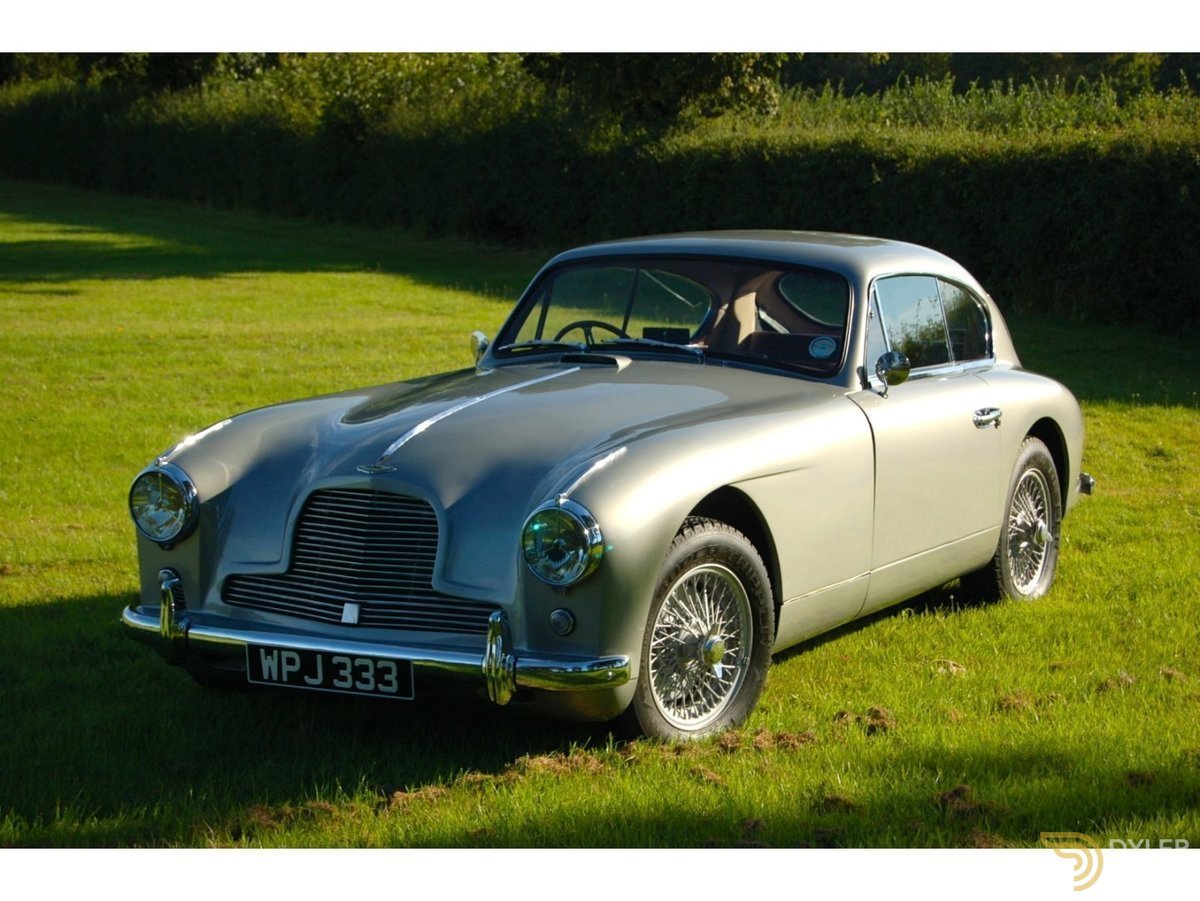 Aston martin db2 4