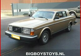 Volvo 262 C Coupé Bertone 1981 Bleu – NEO 1/43 N°43113
