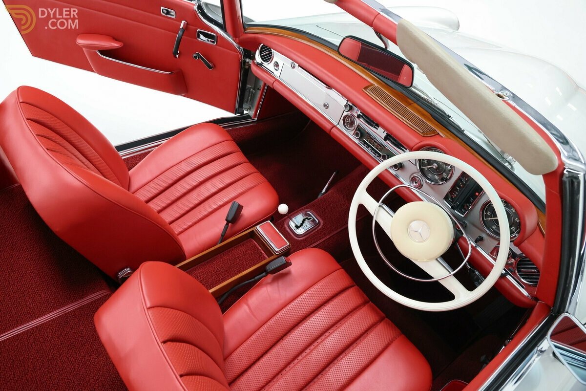 1969 Mercedes-Benz 280 SL RHD Automatic Exceptional restoration low owners, foto 2