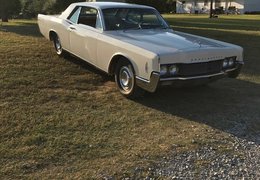 Lincoln Continental Coupe 1966 White Lincoln Continental Coupe 1966 White Car for Sale. 336657
