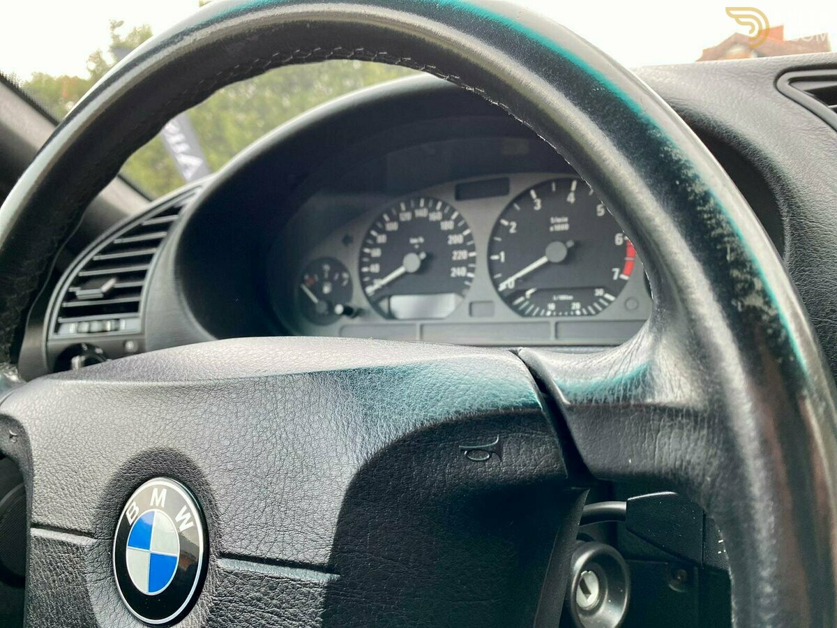 1998 BMW 318i Series 3, foto 10