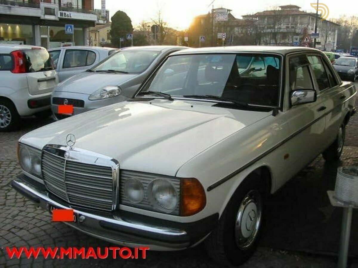 1979 Mercedes-Benz 200, foto 10