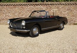 Peugeot 404 Pininfarina Convertible Cabriolet / Roadster 1962 Black Peugeot 404 Pininfarina Convertible Cabriolet / Roadster 1962 Black Car for Sale. 433018