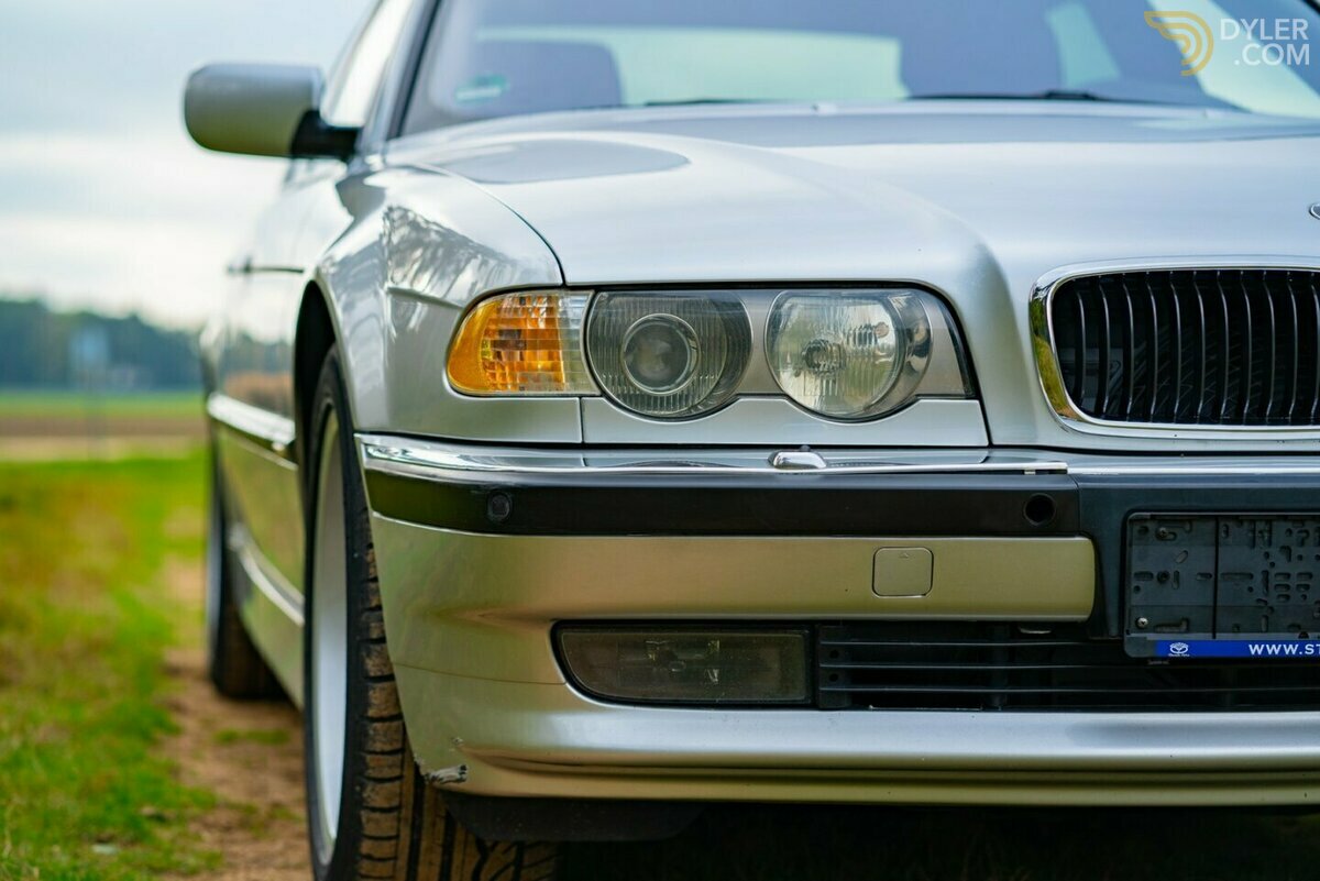 2000 BMW 750i V12 Sedan, foto 5