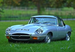 Jaguar E-Type Series II 4.2 Litre Roadster Cabriolet / Roadster 1969 Silver Jaguar E-Type Series II 4.2 Litre Roadster Cabriolet / Roadster 1969 Silver Car for Sale. 321074