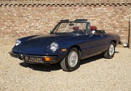 Alfa Romeo Spider 2000 Inizione Cabriolet / Roadster 1975 Blue Alfa Romeo Spider 2000 Inizione Cabriolet / Roadster 1975 Blue Car for Sale. 244091