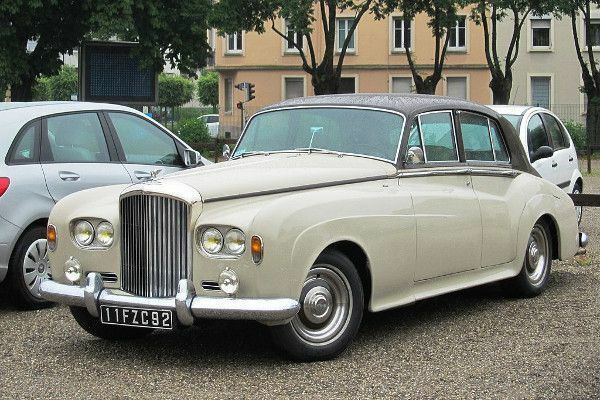 Bentley S3 E RR Silver Cloud III: Tagliate Dallo Stesso Elegante Stampo
