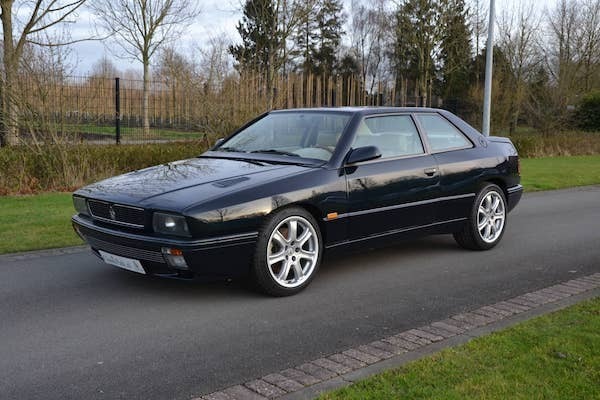 Hai Preso le Tue Pillole di Coraggio Oggi? Allora Questa Maserati Ghibli BiTurbo del 1995 Potrebbe Essere l'Auto Classica Youngtimer che Fa per Te!