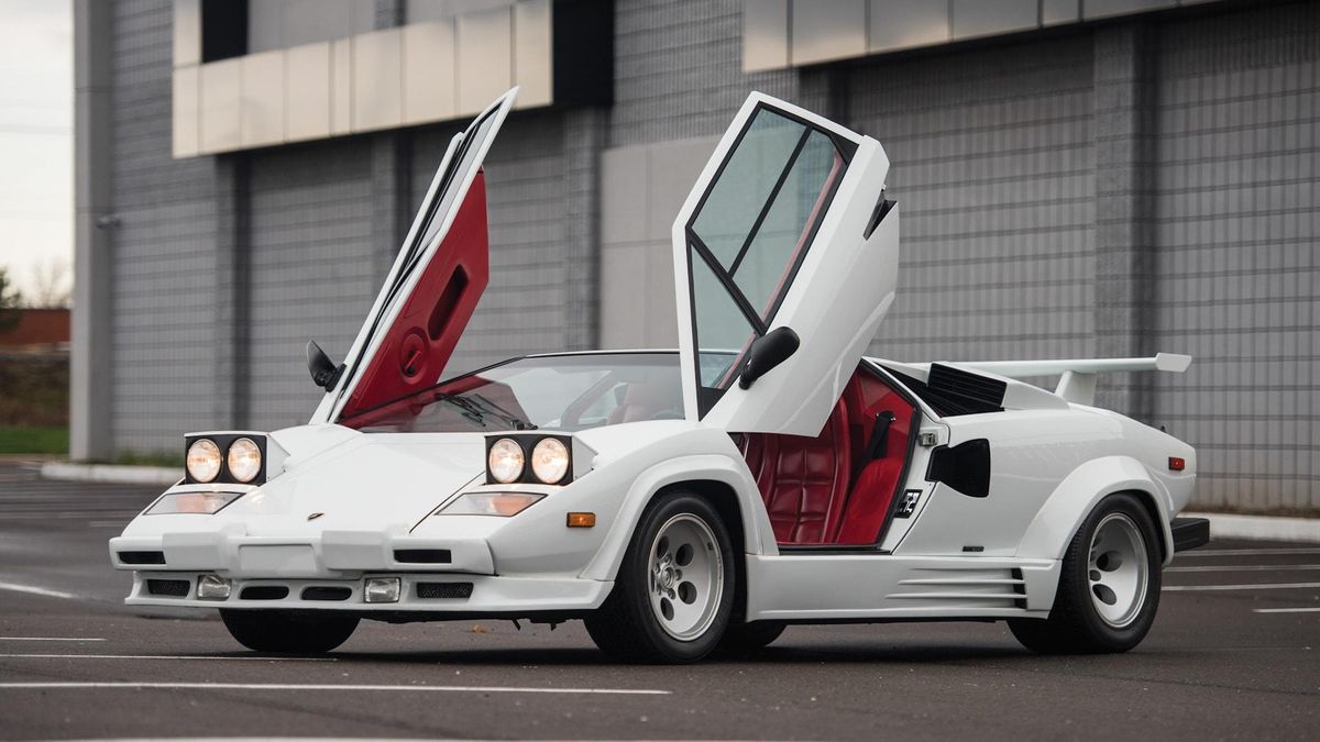 These Are 10 Of The Worst Supercars Ever Made - Dyler